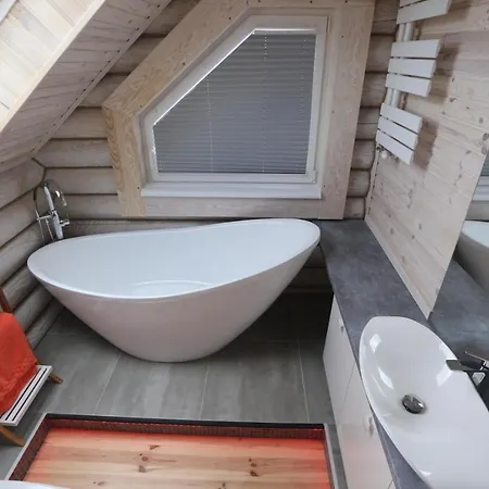 Sosnowe 別荘 レバル